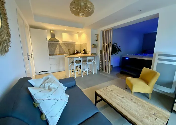 Hébergement de vacances Avec Jacuzzi Privatif Saint-Martin-Choquel